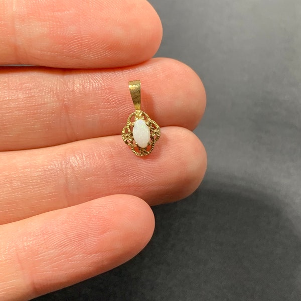 Hübsche 9ct Gold Opal Anhänger
