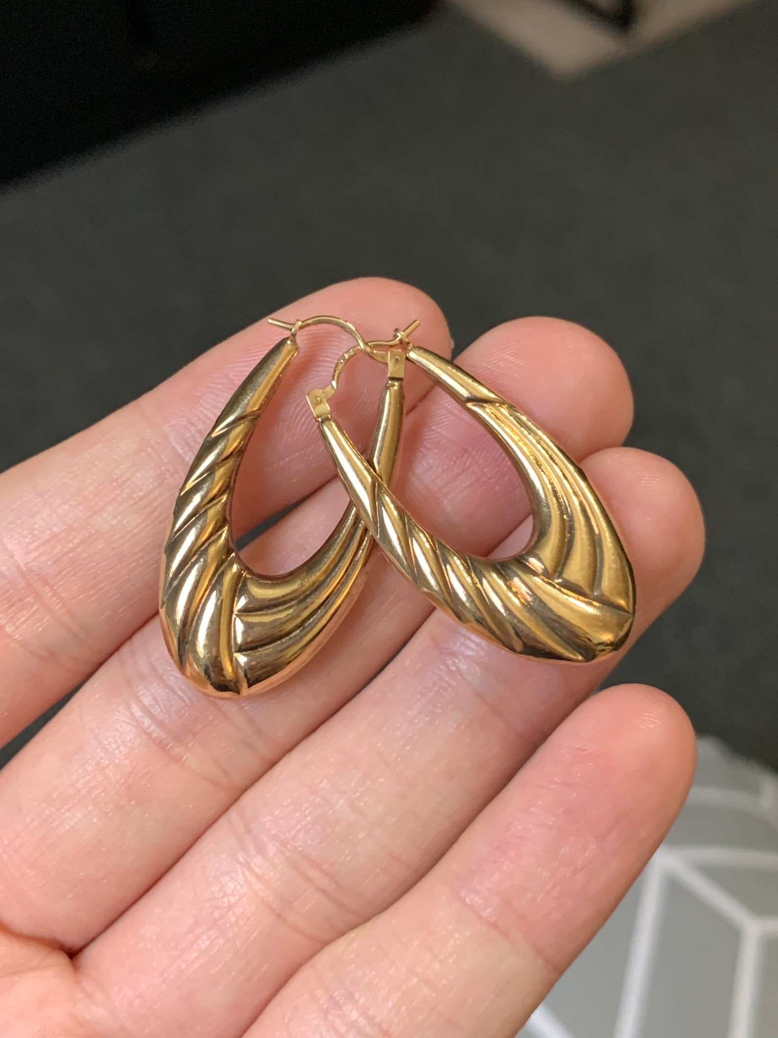 Stunning 9ct gold creole earrings Etsy