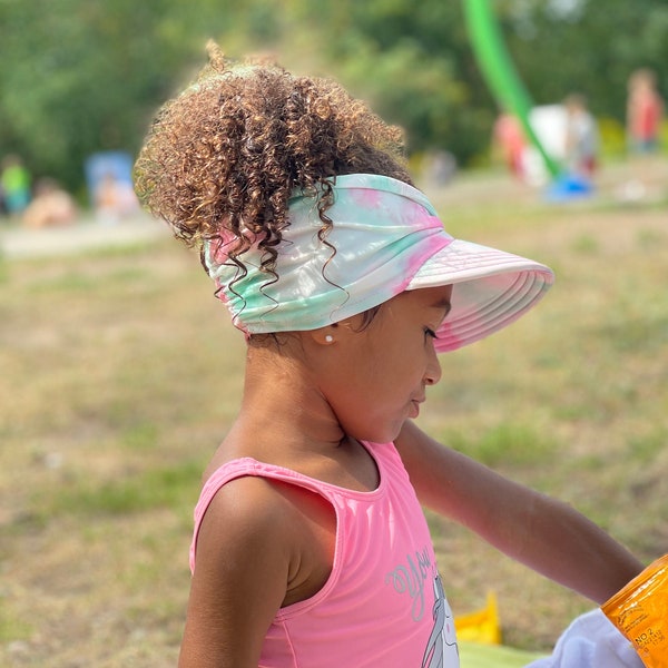 Tie Dye Kids Beach Visor Summer Sun Hat Lightweight Soft Foldable Sun Hats UV 50+ Protection Visor Hat Ponytail Cap Unisex Tie Dye Baseball