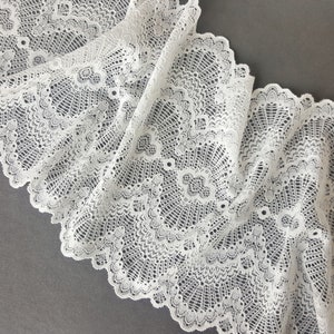 Off-White Lingerie Stretch Lace Trim, Elastische Spitzen BH Breite 21.5 cm, Nr 267