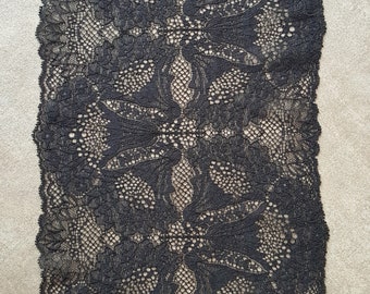 Black Lisianthus, Double Scallop Border. Stretch Lace Fabric. SL-129 – Boho  Fabrics