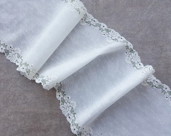 Off-White Floral Stretch Lace Trim, Wide Elastic Lace, width 17.7 cm / 7", Nr Q4021