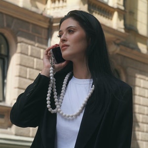 Bandoulière chaîne pour téléphone portable, dragonne pour téléphone, dragonne pour téléphone mains libres, bandoulière, gros collier coloré avec dragonne pour coque de téléphone cadeau parfait