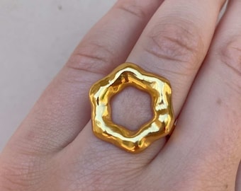 Round Open Circle Ring Irregular Gold ring Organic Hammered statement ring chunky geometric ring boho ring modern minimalist stackable ring