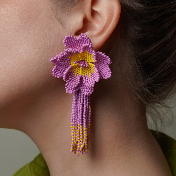 Grote bloem oorbellen, kwast oorbellen, grote bloemen oorbellen, kralen oorbellen, kralen bloem, lange franje oorbellen, bruidsmeisje sieraden