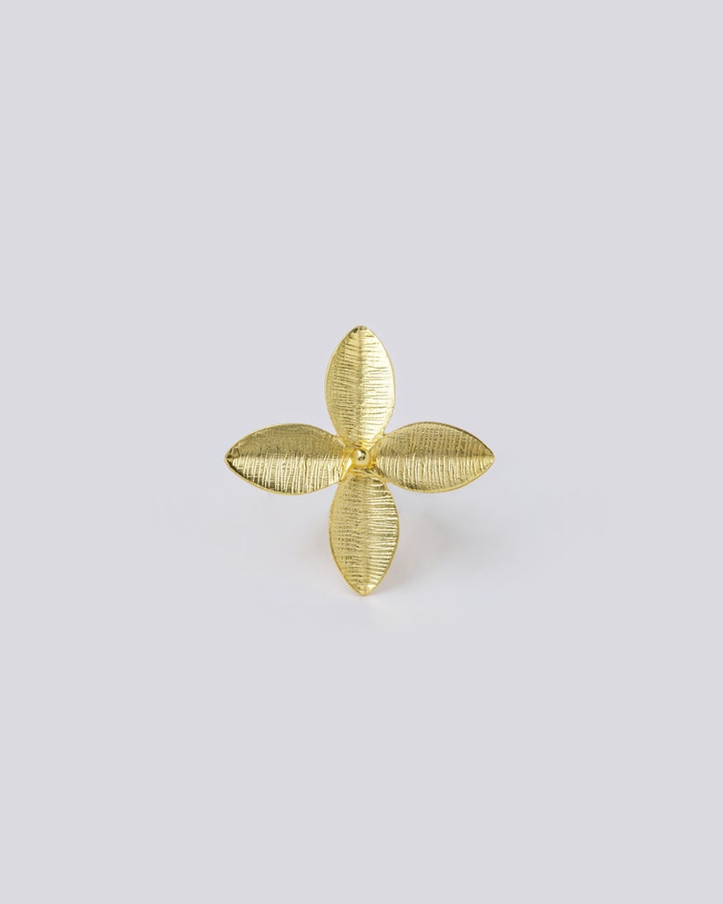 Flower Leaf Gold Ring Big Statement Textured Large Unique Brushed Matt Contemporary Modern Bold Geometric Unique image 2