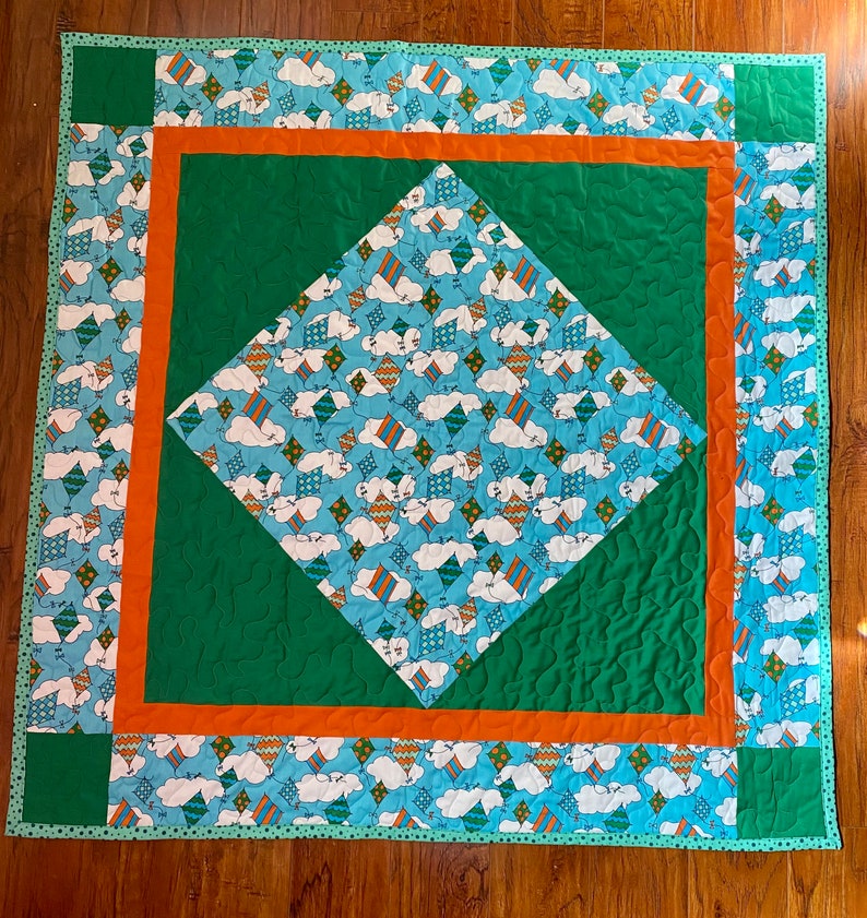 Amish Diamond Baby Quilt image 1