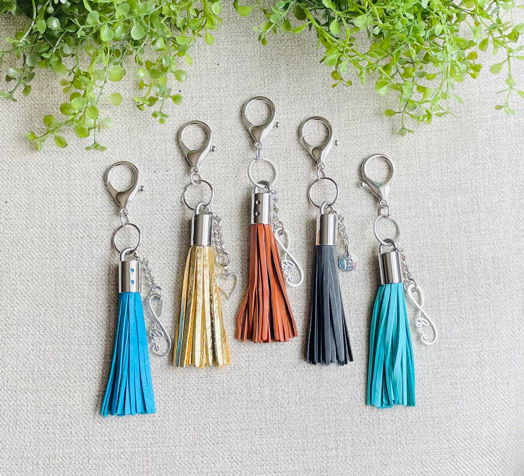 Leather Fringe keychain with charm Etsy.de