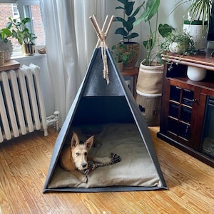 Dog bed, large dogs tent, Personalized Teepee Pet, husky dogs bed indoor kennel house grey puppy pet bed Name for Bulldog, bunny cat Tipi