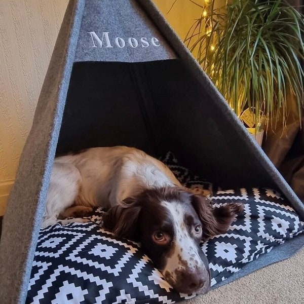 Dog bed snuggie teepee pet hole, cosy bed Dog indoor house, kennel house grey puppy tent personalized pet bed eco felt for Dogs, Cats puppy