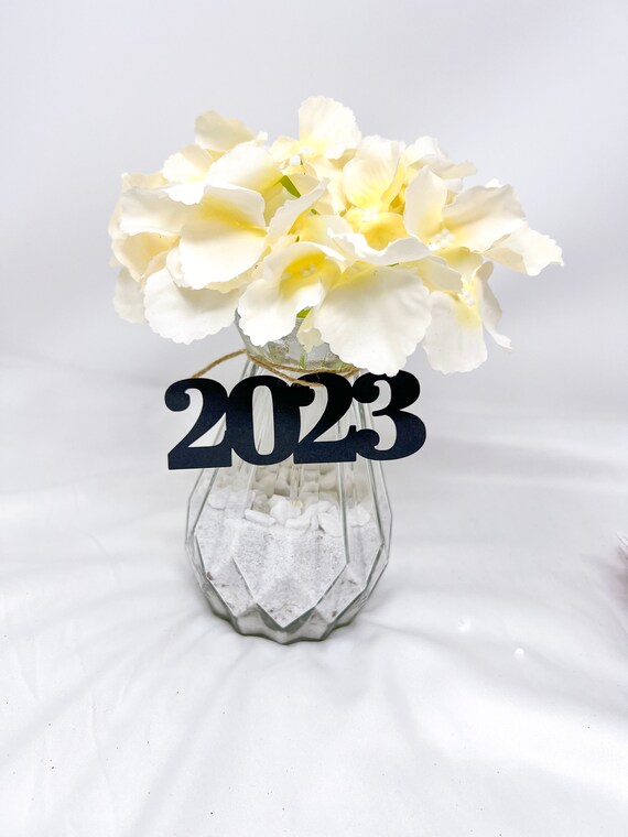 Set of 6, Graduation party decorations,  2024 cutout,  4" glitter Paper Die Cut, 2024 glitter decoration, Graduation party - Prom 2024