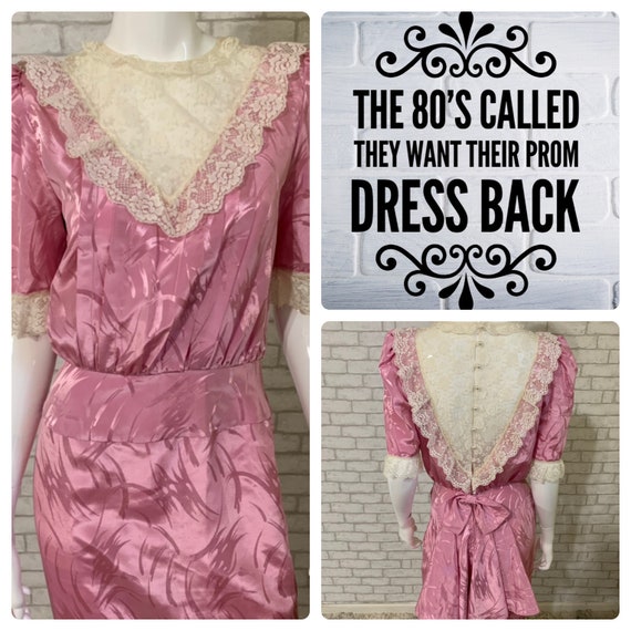 Vintage 1980's mauve bustle/bow/lace prom dress -