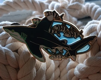 Oceanic Whitetip Shark- fish ocean gift Carcharhinus longimanus scuba diving lapel pin