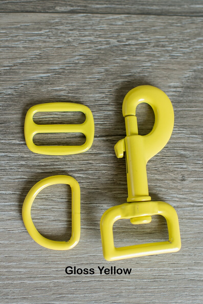 Add Colored Hardware to your IWAT Collar
