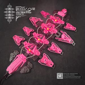 EXO // Armadura de columna vertebral cibernética LED V2 - Bluetooth/activada por aplicación - Rosa luminoso