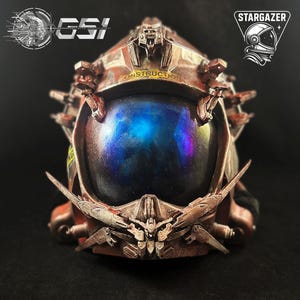 Coleção Artist&#39;s Vault - Único - Stargazer // V1 - Capacete &quot;Deep Space Miner&quot;