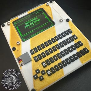 GSI.CYBERDECK//V1:LITE Handheld Retro Futuristic Pocket Computer ESP32 Arduino - Stripe Pattern FacePlate