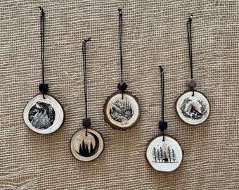 Rustic Wooden Ornament / Wood Slice Ornament / Rustic Home Decor / Cabin Decor / Mountain Lover