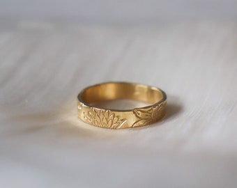 Personalized Multiple Birth Flower Ring: Family birthflowers ring
