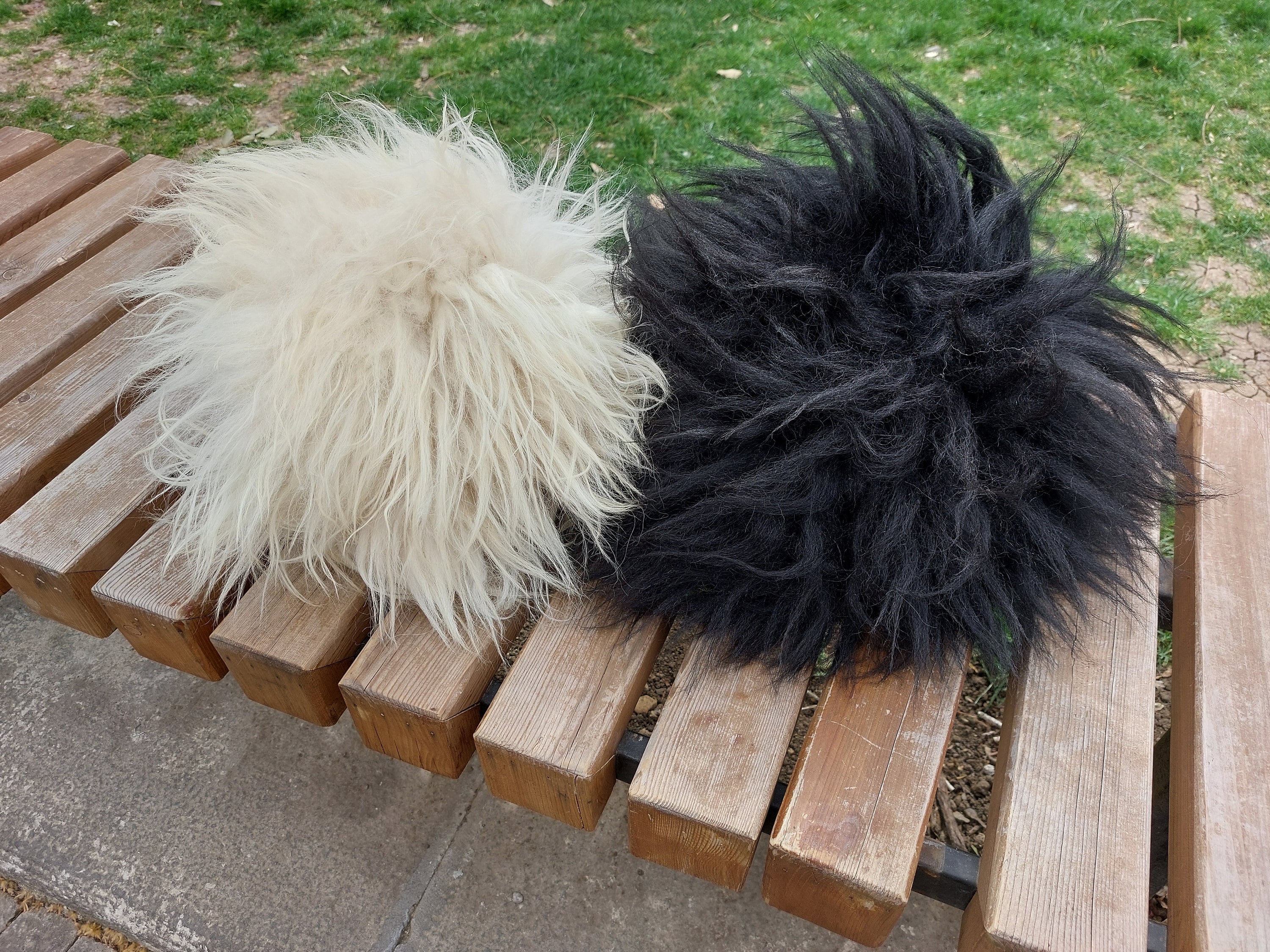 LOT OF 2. Hat Natural  (papakha)