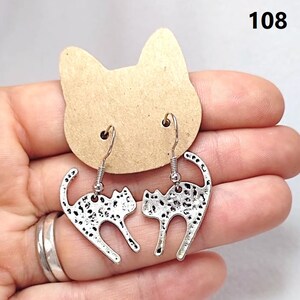 Boucles D'oreilles Chat Noir Pendantes - Longueur 4,5 Cm, Poids 8 G, Fermoir Hameçon - Bijou Fantaisie Drôle Et Léger Pour Femme