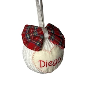 Christmas bauble with personalized name - Christmas tree decoration with embroidered name - Wool Christmas tree bauble