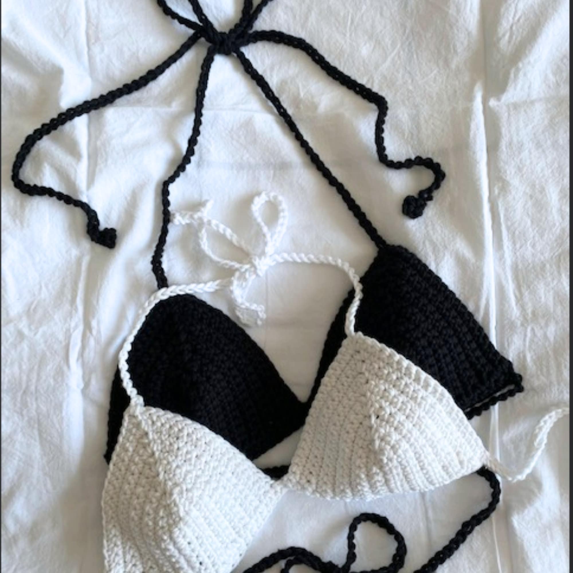 Crochet PATTERN: basic Bralette Tutorial / Curvey Bralette Tutorial / Easy Crochet  Bralette Pattern / Instant Download PDF 