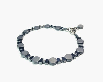 Shiny and matt gray real hematite bracelet with sterling silver closure. Elegant hematite and miyuki bracelet. Minimalist beaded bracelet.