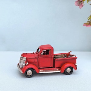 Retro Metal Pick Up Truck, Collectible Miniature Truck, Small Farm Track For Fall Tray Decoration