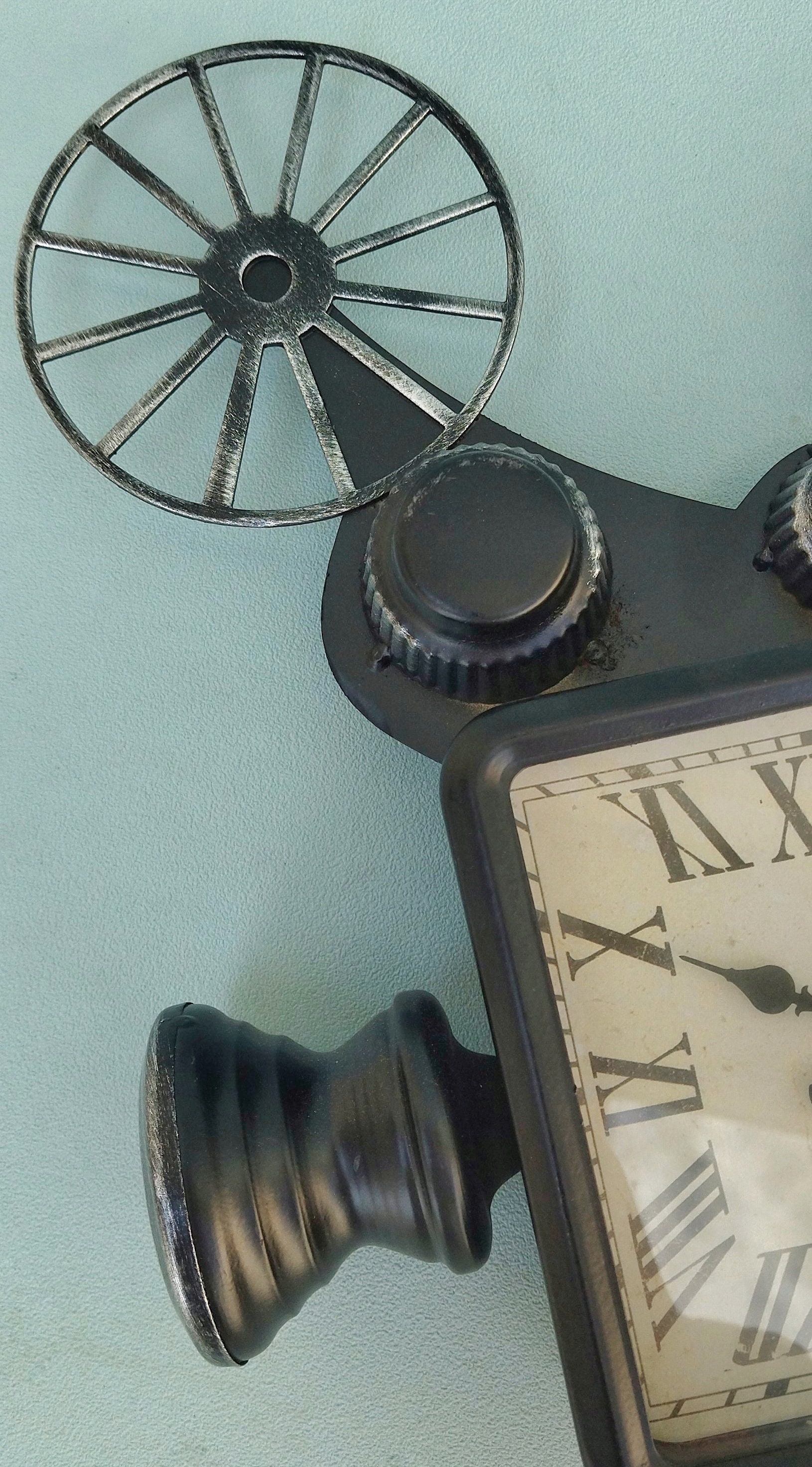 Movie Reference Clock Vintage Film Movie Camera Table Clock, Industrial Analog Floor Clock ...