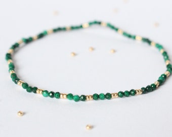 Bracelet with malachite, healing stones, gemstone, boho, minimalism, beaded bracelet, elastic