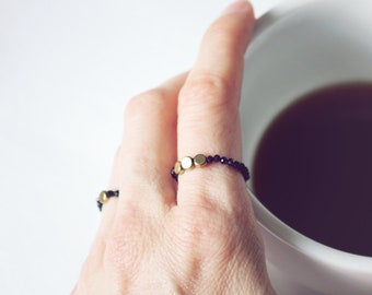 Elastischer Ring aus Onyx und Hämatit, Heilsteine, boho, Edelsteine, Stapelringe