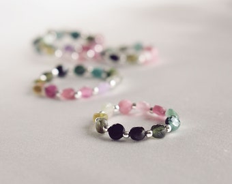 Elastischer Ring aus bunten Turmalinen, Stretchring, Heilsteine, boho, Edelsteine