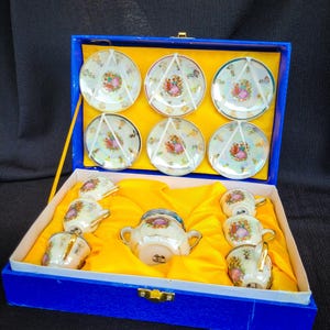 Miniature Porcelain Tea set / Adam Gold Collection / 13 Pieces in Origanal Box