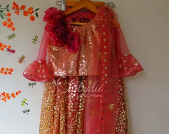 Lehenga Choli con lentejuelas rosa ruborizado para niños con dupatta