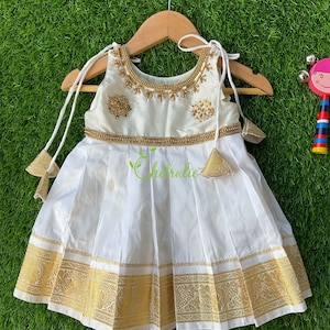 Seide Neugeborenen Gehrock: Weiß & Gold besticktes Baby Kleid (0-2 Jahre)