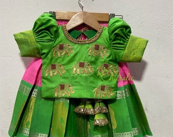 Kanchi Pattu Pavadai rosa loto para niños con top con diseño de elefante revestido de joyas