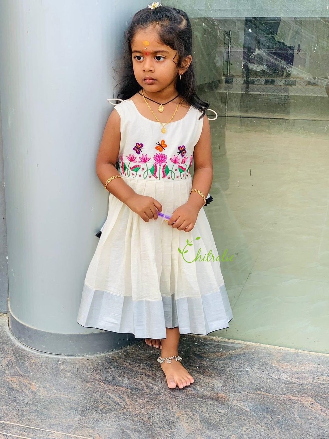 希少 ifsixwasnine Kerala dress tank ケララ Baby Girls Ivory & Gold Hand-embroidered Kerala Kasavu Frock