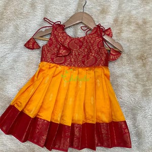 Rot und gelb Orange Kanchipuram Seide Kittel für Neugeborene Baby Mädchen