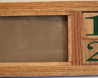 Cross Stitch Oak Frame and Calendar, 4&#39;X6&quot;