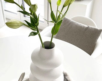 Kimisty Ceramic Off White Vase, Pampas Vase for Decor, Nordic Minimalist Decor for Weddings, Dinner Table, Party, Living Room, Bedroom