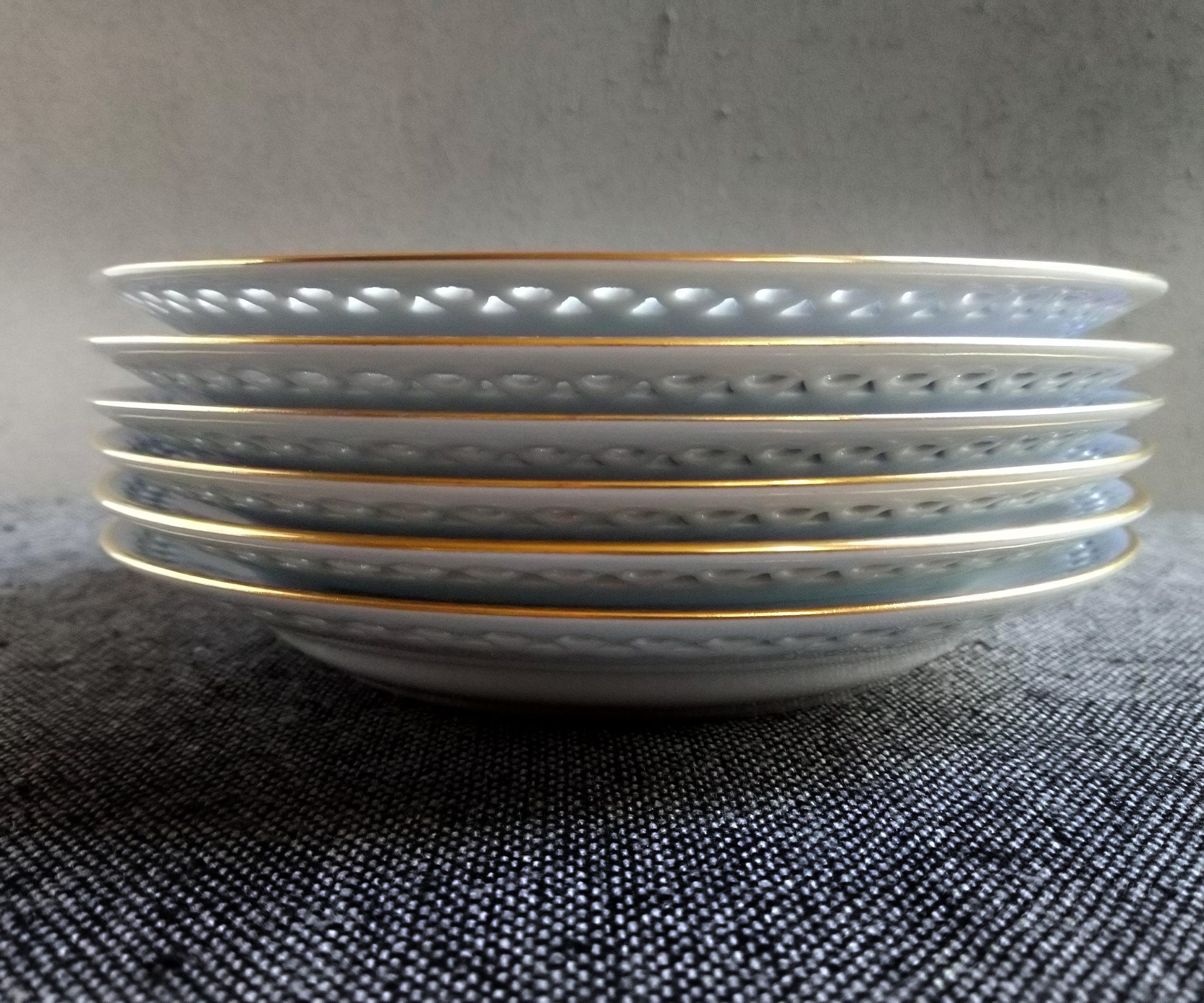 Bing & Grondahl Cake Plates: Danish Landmarks, Gold Rim (17cm)