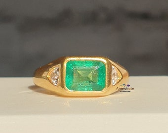 Natural Emerald Cut Bezel Set Emerald Octagon Gold Ring For Men & Women Vivid Green Emerald Stacking Signet Ring 14k Untreated Emerald Ring