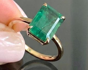 Natürlicher sambischer Smaragd Ring: Tiefgrüner Solitär, unbehandeltes Gold/Silber
