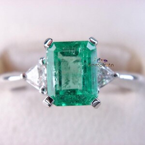 1.85CT Natural Emerald Trillion 14k White Gold Ring: Certified Bright Emerald