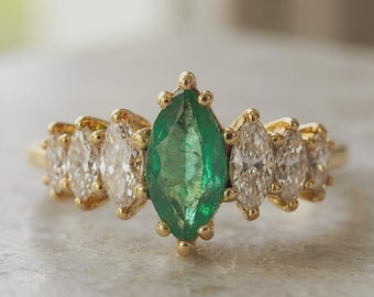Anillo vintage de oro de 14 quilates con esmeralda verde de Zambia, talla marquesa, sin tratar, piedra natal de mayo.