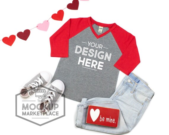 Kavio Vneck Raglan Valentine Mockup Dark Heather Gray And