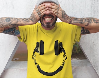 Smiling Headphones Shirt, Musician Gift, Headphone Shirt, DJ Gift, Music Gift Idea, Tumblr Shirt, Trendy Music Shirt, Plus Size 3XL 4XL