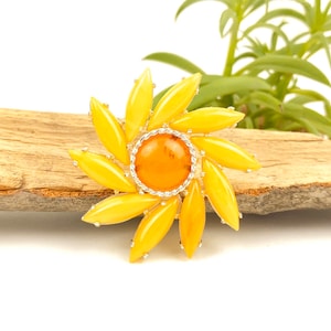 Sunflower Pendant with Butterscotch & Cognac Baltic Amber | Sterling Silver Nature-Inspired Jewellery | Amber Gift for Her