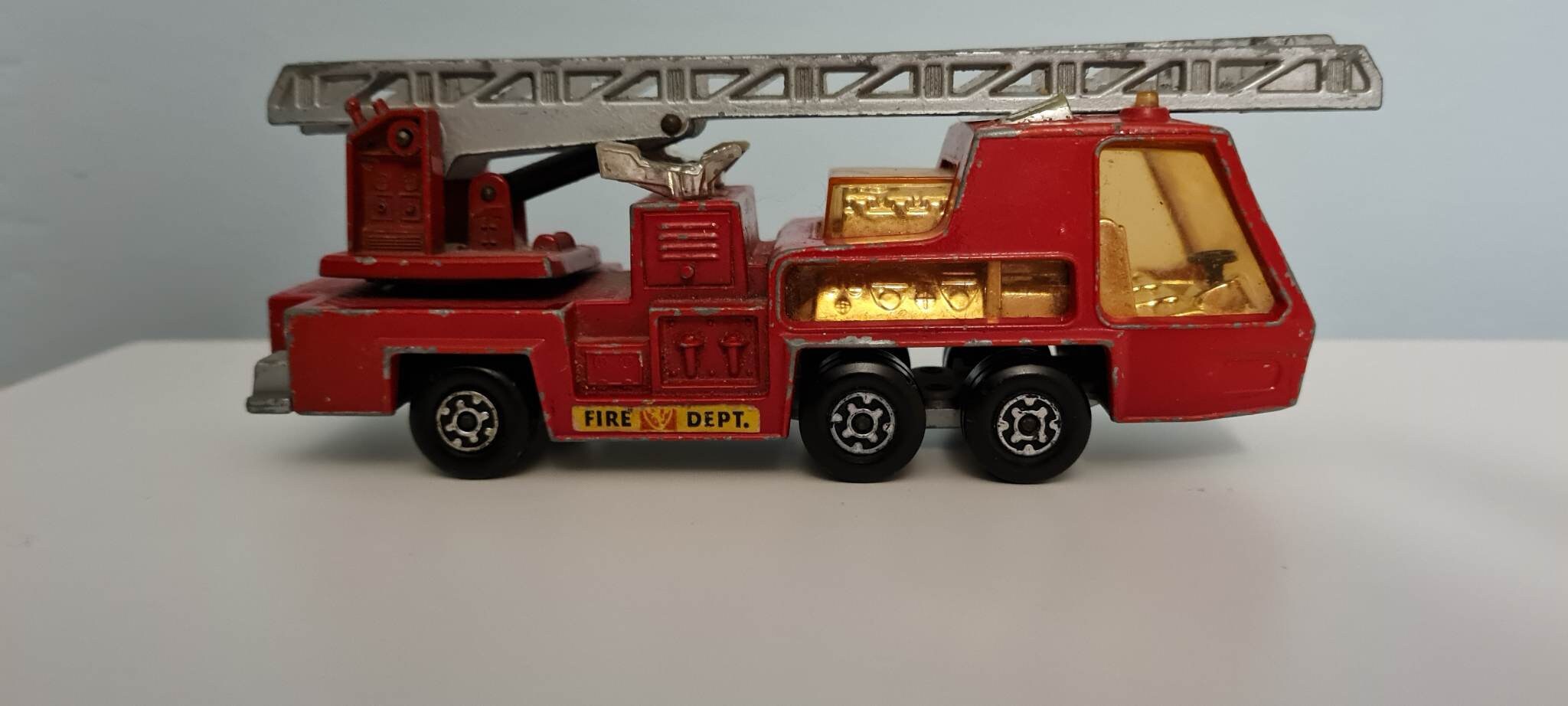 Vintage 1972 Lesney Matchbox Super Kings K-9 Fire Tender Fire